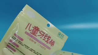 ओरल केयर ब्रांड्स के लिए किड्स डेंटल फ्लॉसर्स बैग बच्चों के लिए सुरक्षित सेनेटरी बल्क