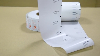 पैकेजिंग ब्रांडों के लिए पेपर प्लास्टिक कम्पोजिट रोल फिल्म पर्यावरण-अनुकूल थोक