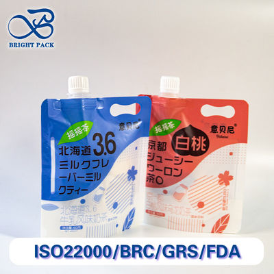 पेय पदार्थों की पैकेजिंग के लिए हैंडल वाले खाद्य-ग्रेड स्पआउट पाउच पुन: प्रयोज्य और लीक-प्रूफ हैं।